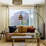 Coventry Spacious Luxury 3 Bed House, Private Parking, Sleeps 8, By Empower Homes
